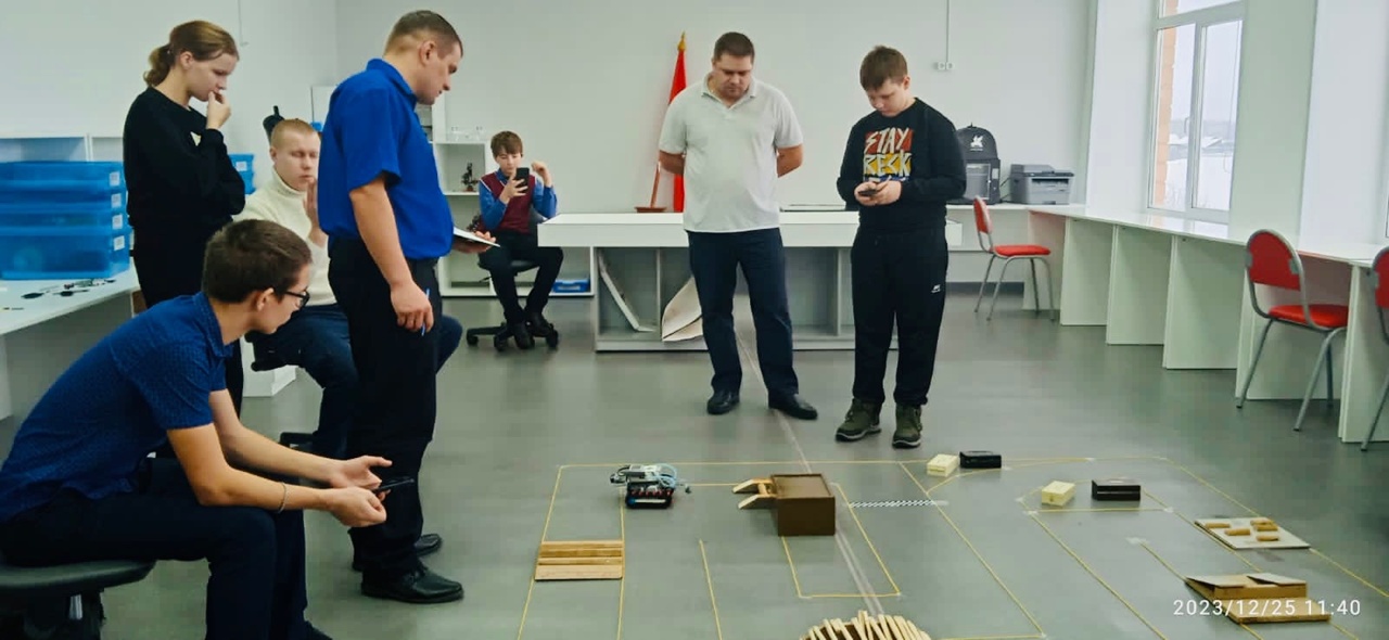 Районный конкурс по робототехнике «Танковое многоборье» среди обучающихся 10-15 лет.